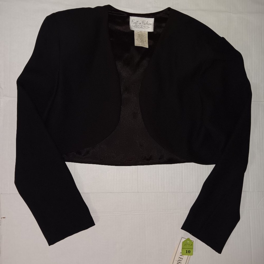 FIRST IN FASHION  OPEN FRONT CROPPED BLAZER